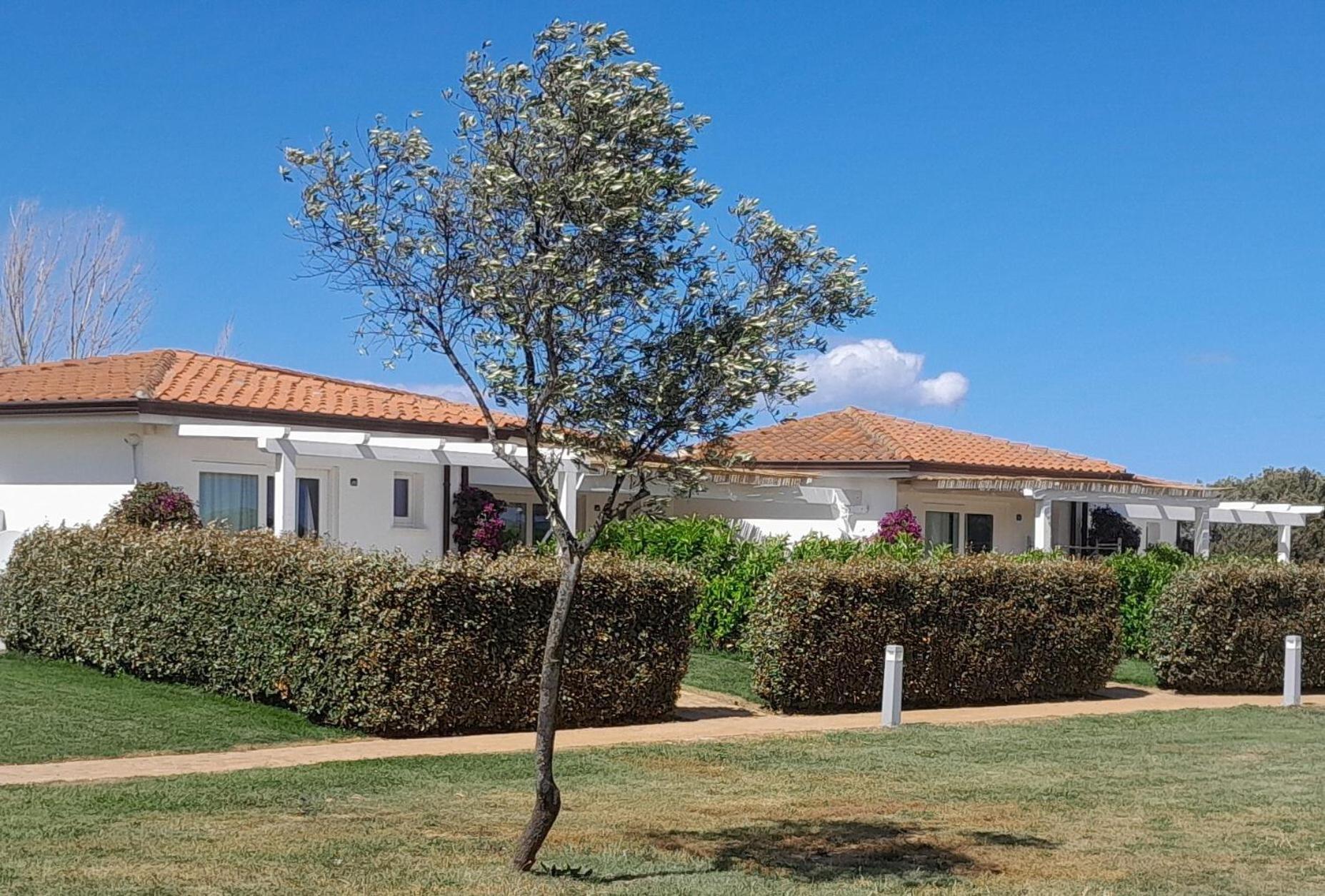 Resort Abbaia Ba Budoni Bagian luar foto