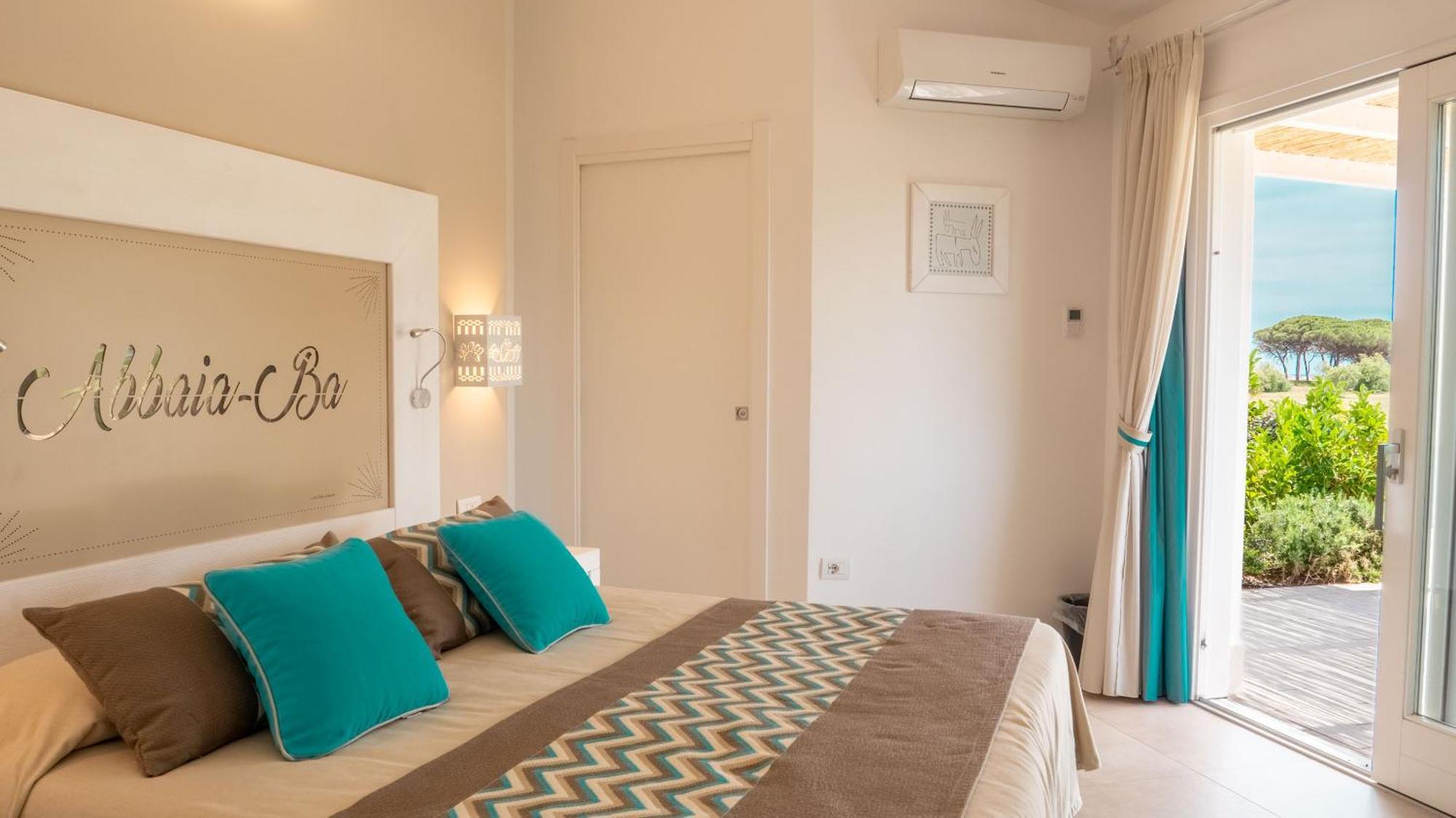 Resort Abbaia Ba Budoni Bagian luar foto