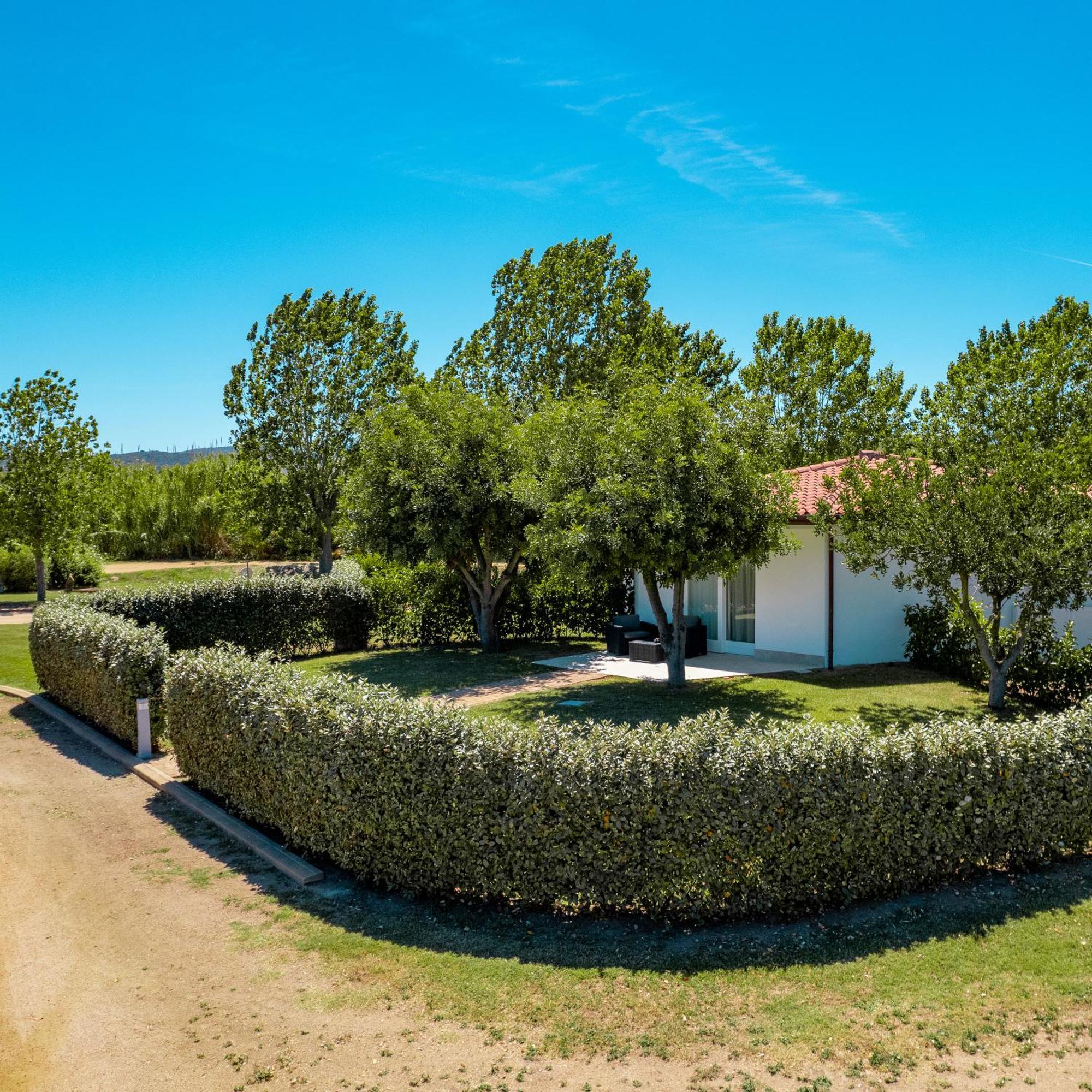 Resort Abbaia Ba Budoni Bagian luar foto